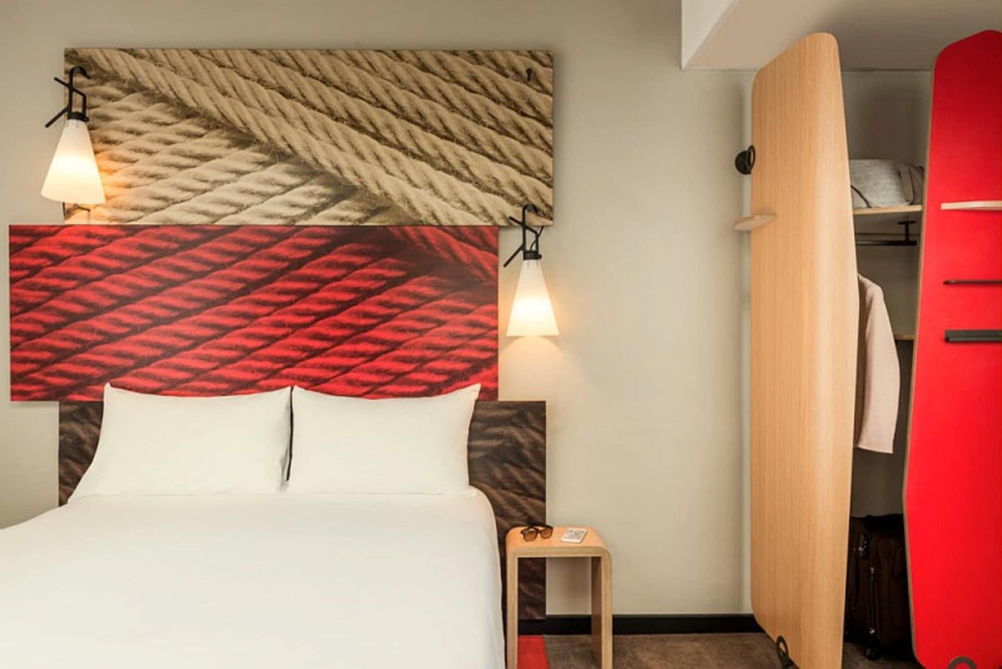 Ibis Bordeaux Centre Bastide Hotel Exterior photo